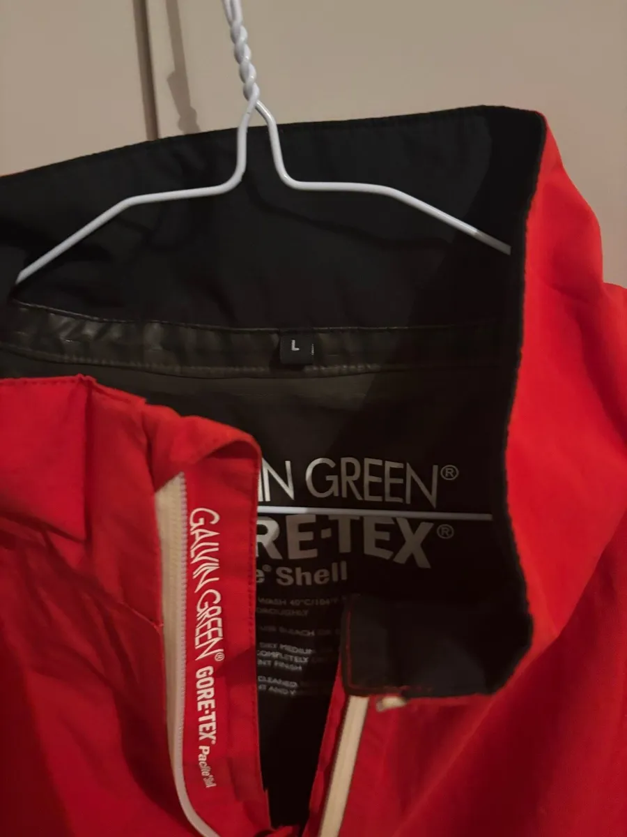 Galvin Green Goretex waterproof top - Image 2