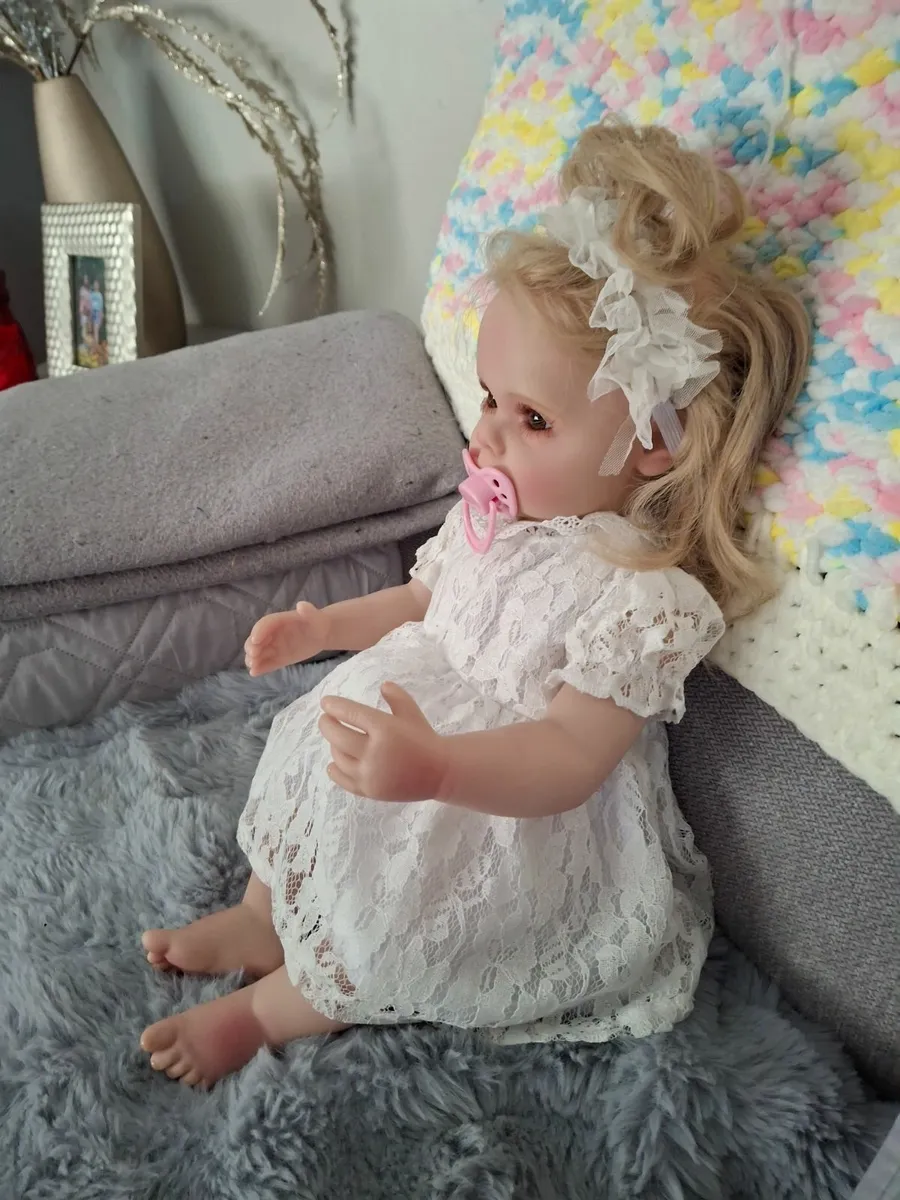 Beautiful reborn baby doll - Image 1