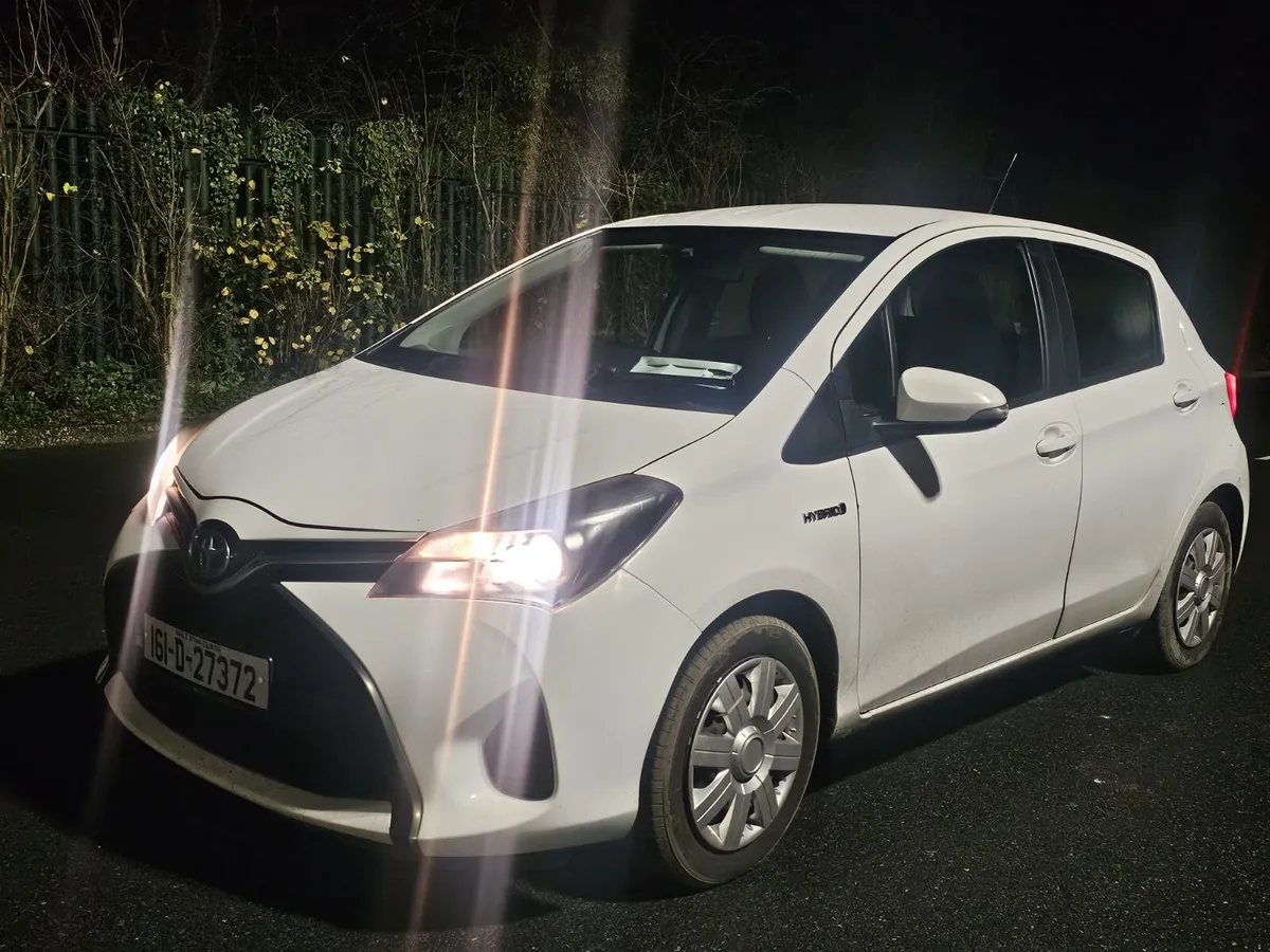 Toyota Yaris 2016 hybrid automatic €5990 - Image 4