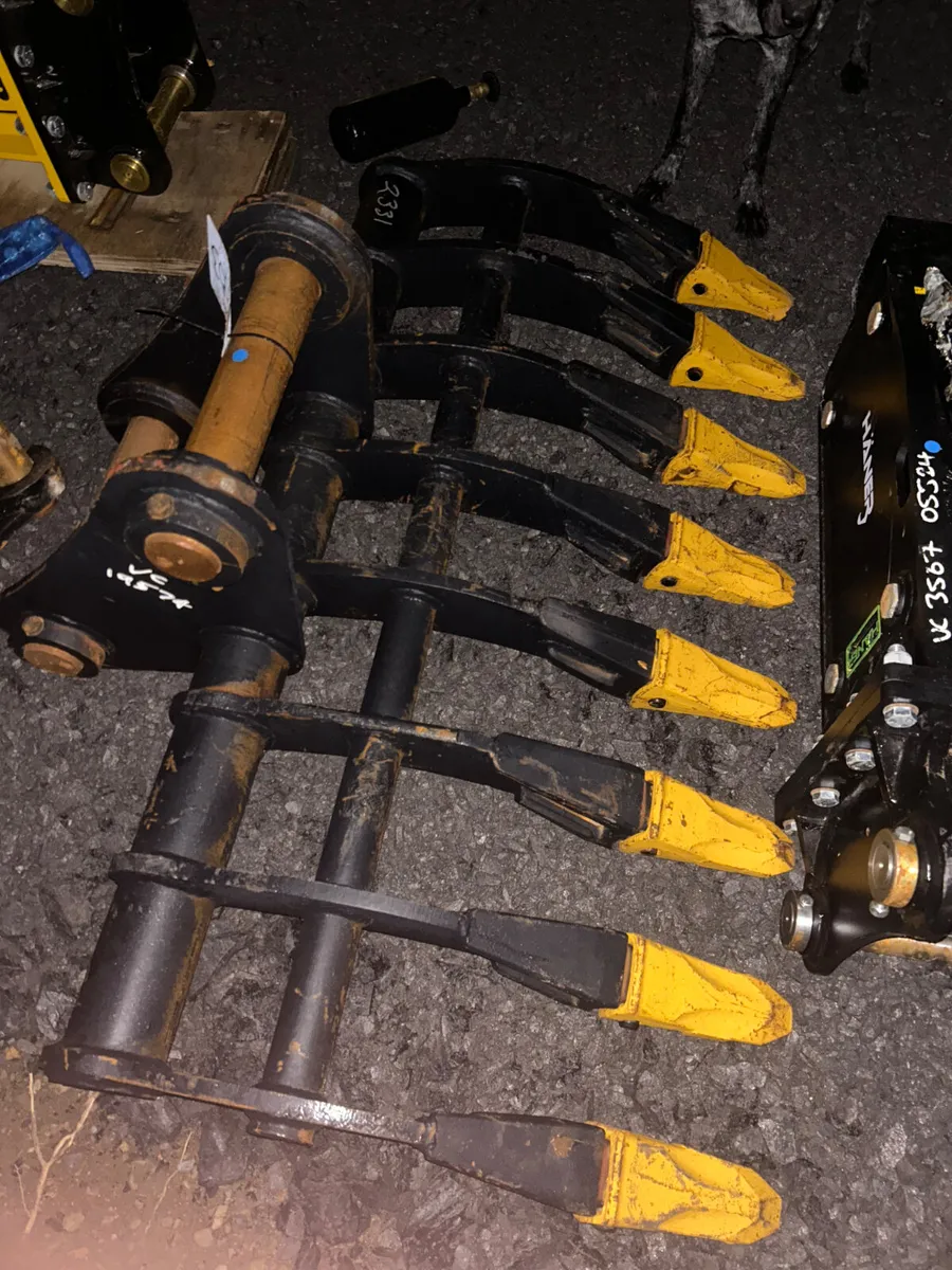 Unused 5ft 80mm pin stone rake suit 20t digger - Image 1