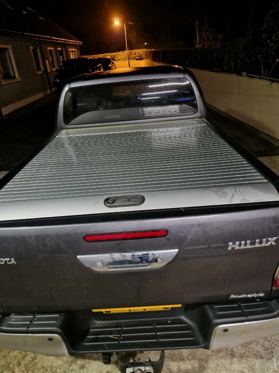Toyata Hilux Roller Shutter - Image 2