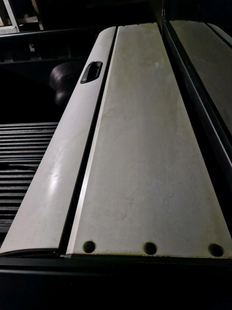 Toyata Hilux Roller Shutter - Image 4