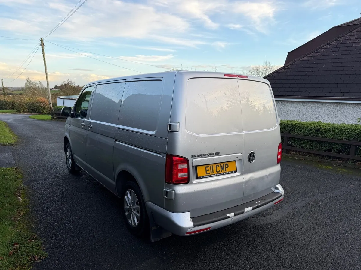 2019 Volkswagen Transporter 2.0 TDI Highline - - Image 4