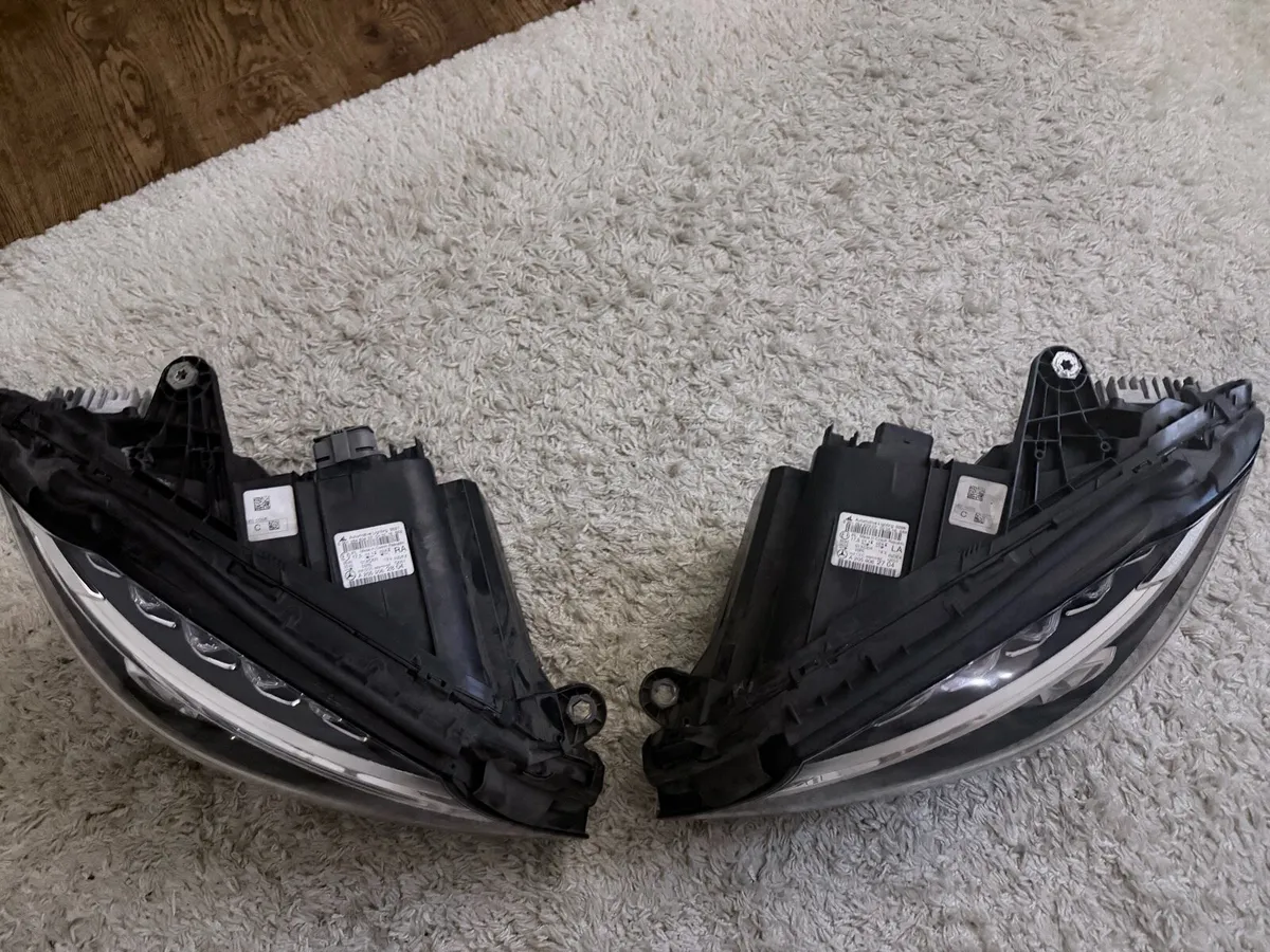 Mercedes C Class W205 HEADLIGHTS - Image 3