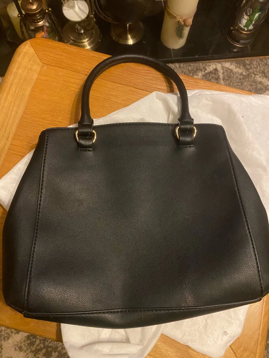 Genuine Guess Handbag - Image 3