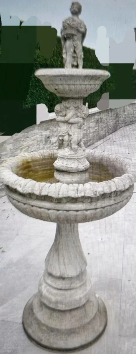 Large fountain