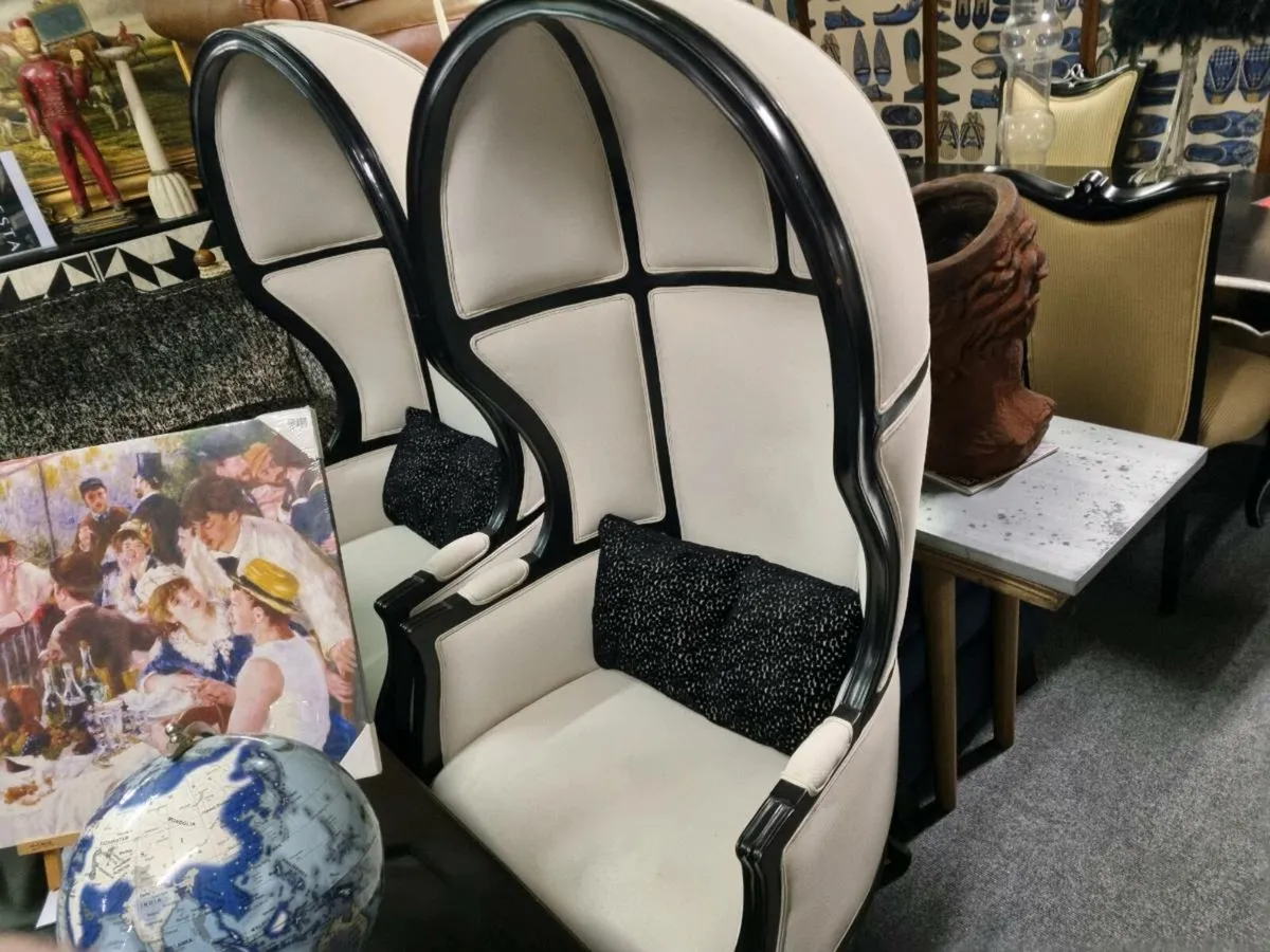 Pair of porter chairs