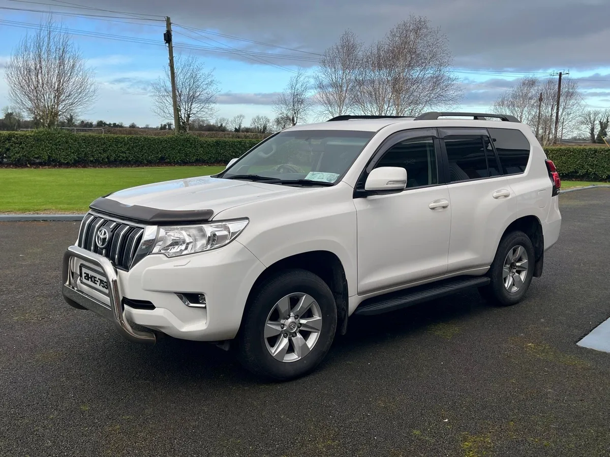 211 Toyota Land Cruiser - Image 3