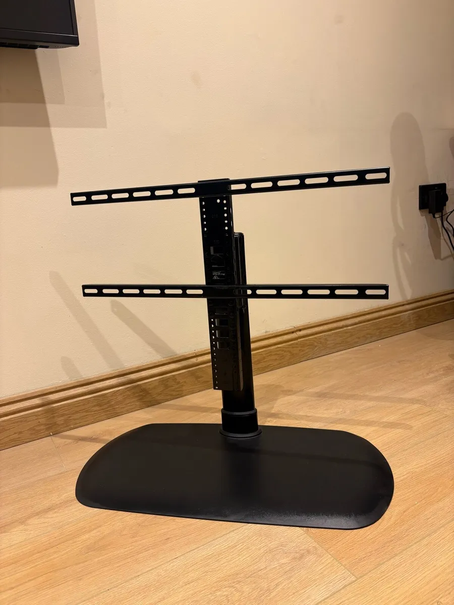 Flat Screen TV Holder Bracket - Image 1