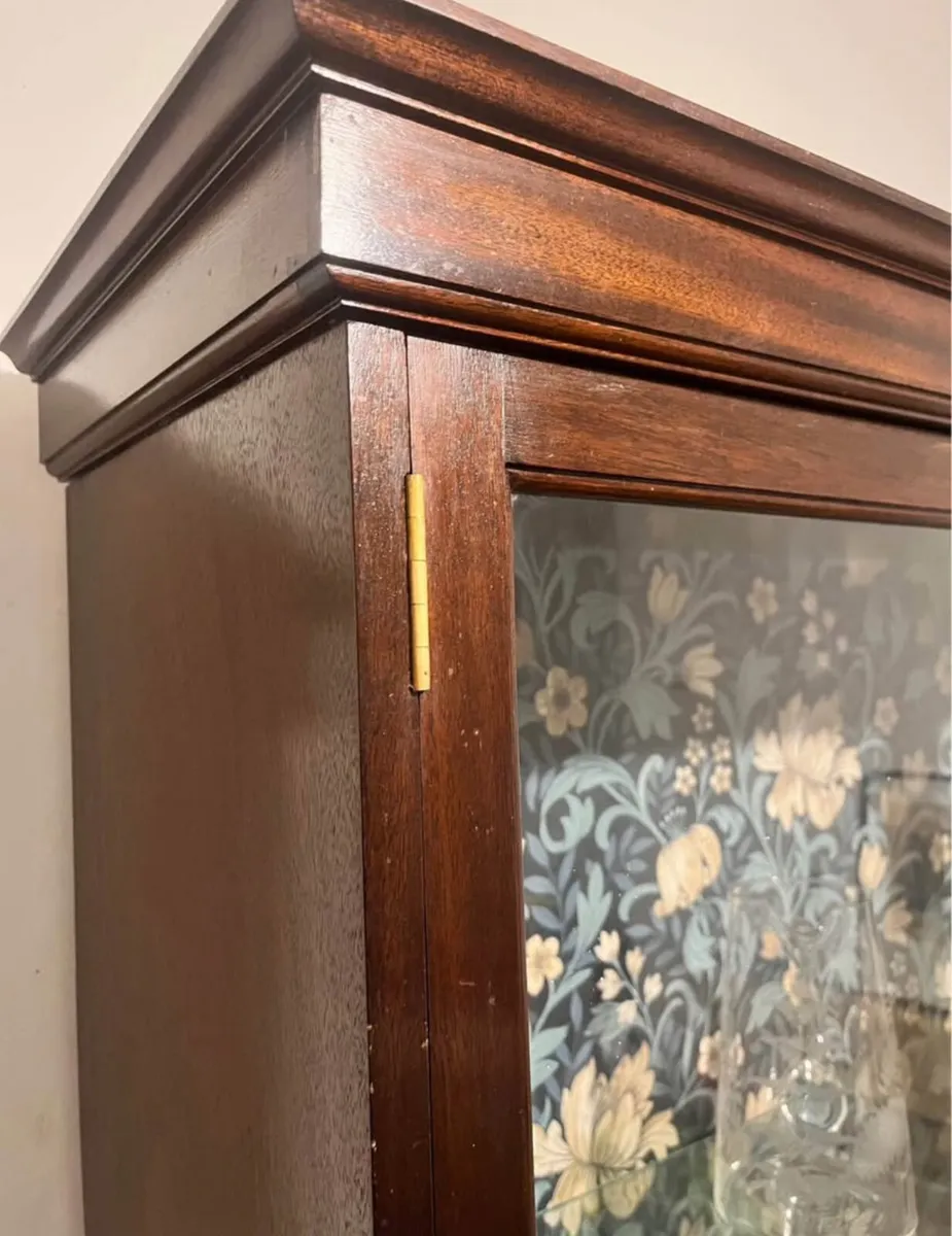 Vintage display cabinet - Image 2