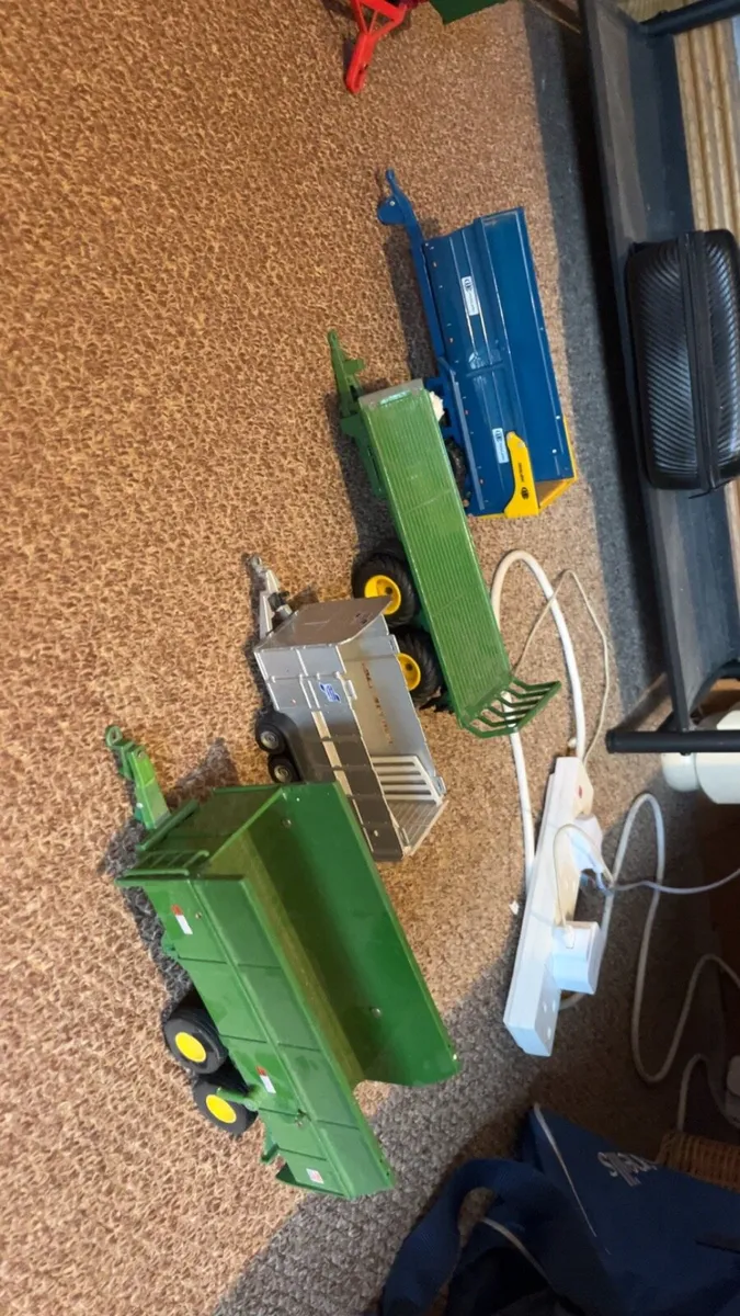 Farming toys - tractors - Image 3