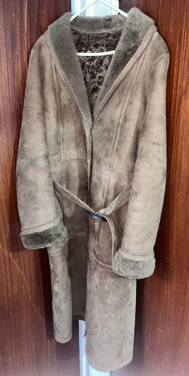 Vintage 70s sheepskin coat - Image 1