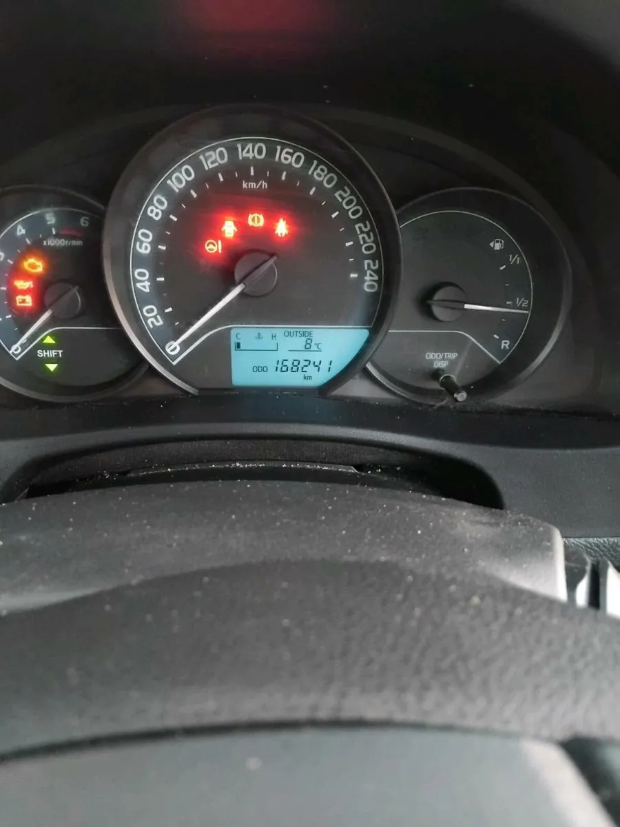 Toyota auris - Image 2