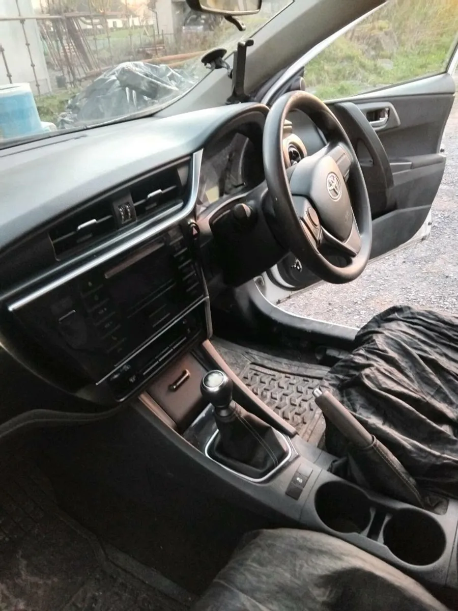 Toyota auris - Image 4