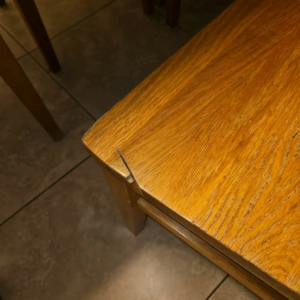 Kitchen Table and Chairs - Image 3
