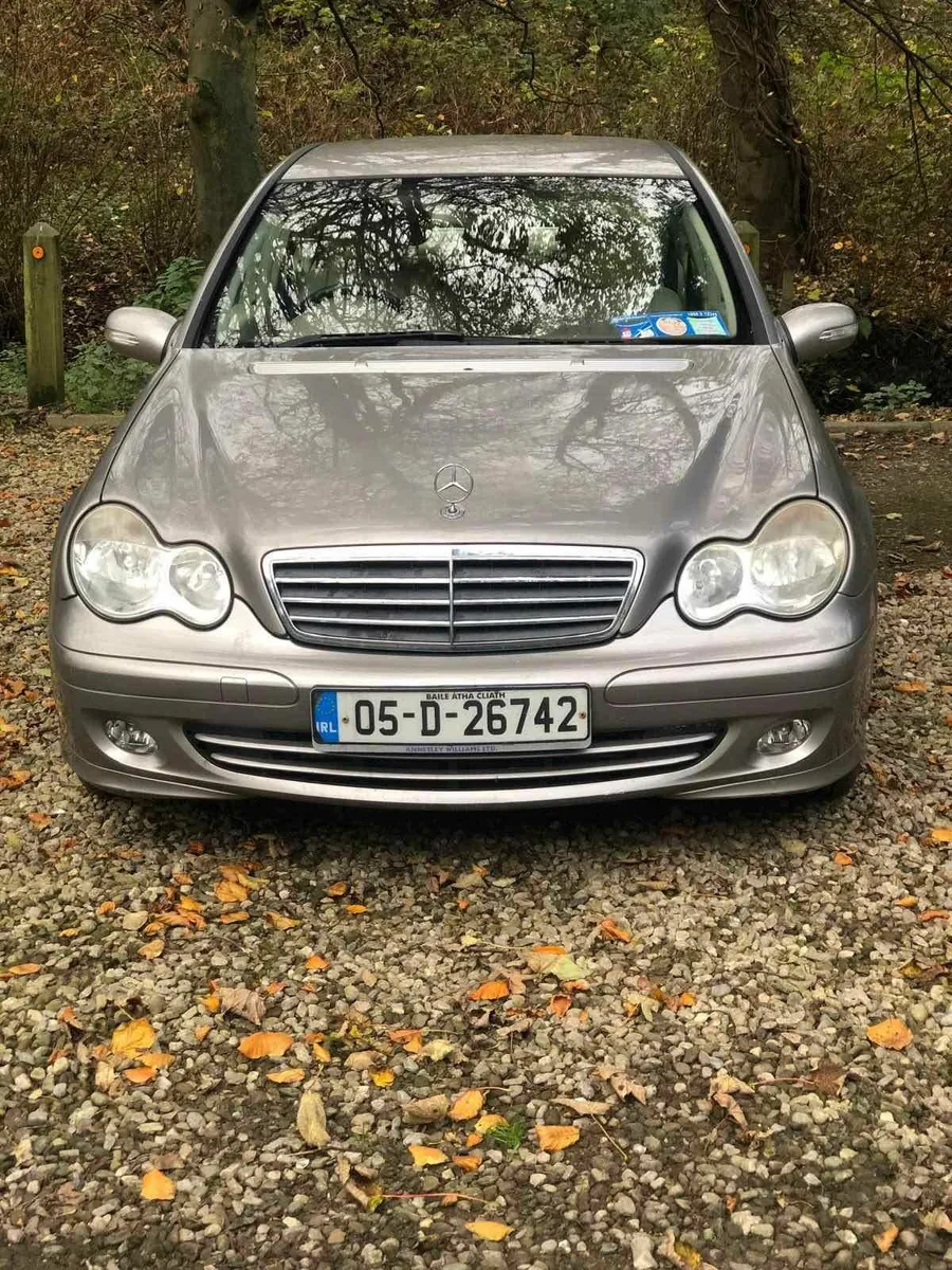 Mercedes-Benz C-Class 2005 - Image 1