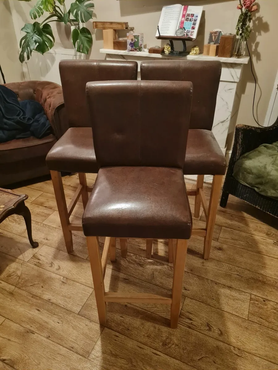 4 Bar Stools - Image 2