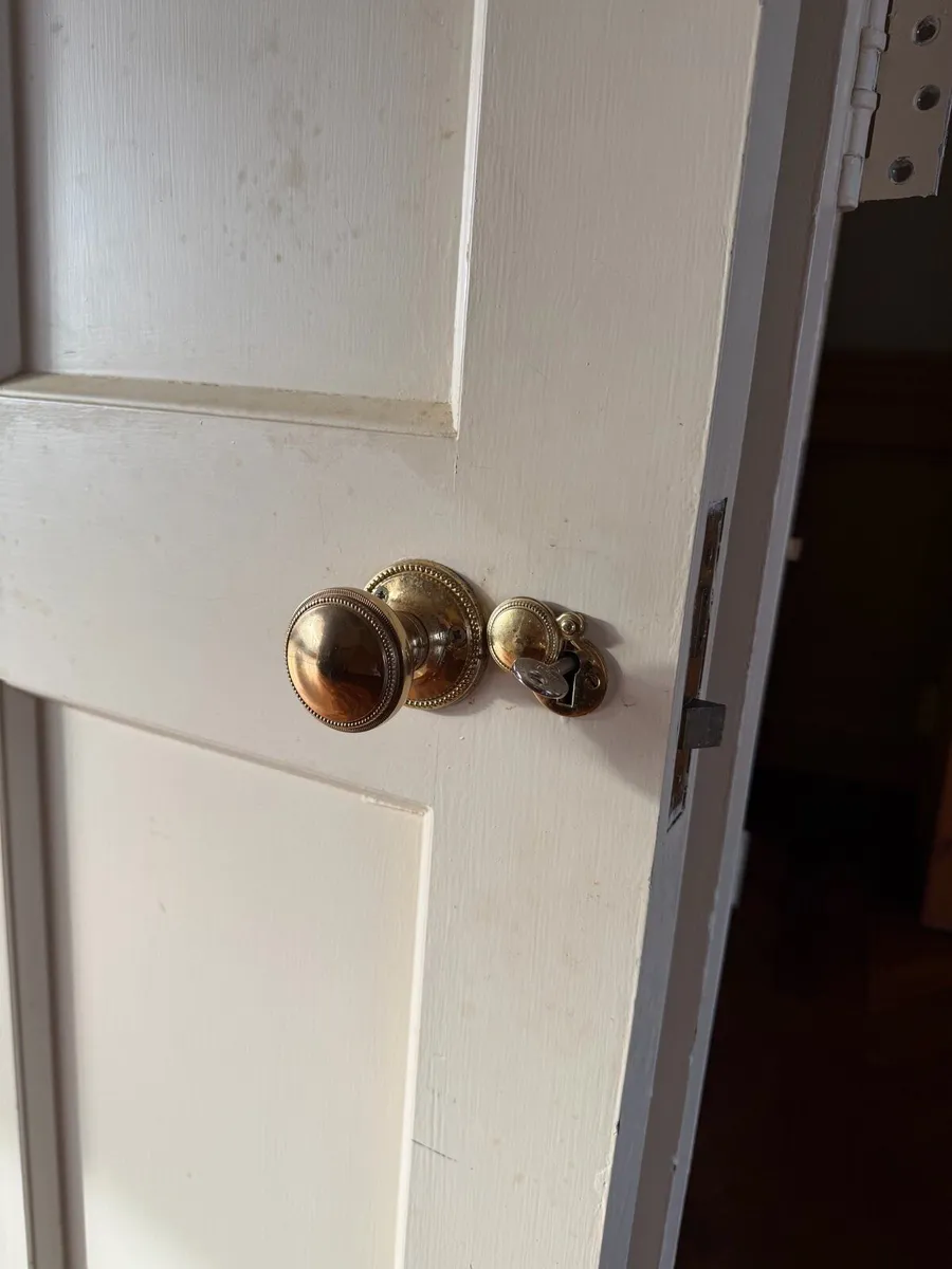 White solid wood doors - Image 2