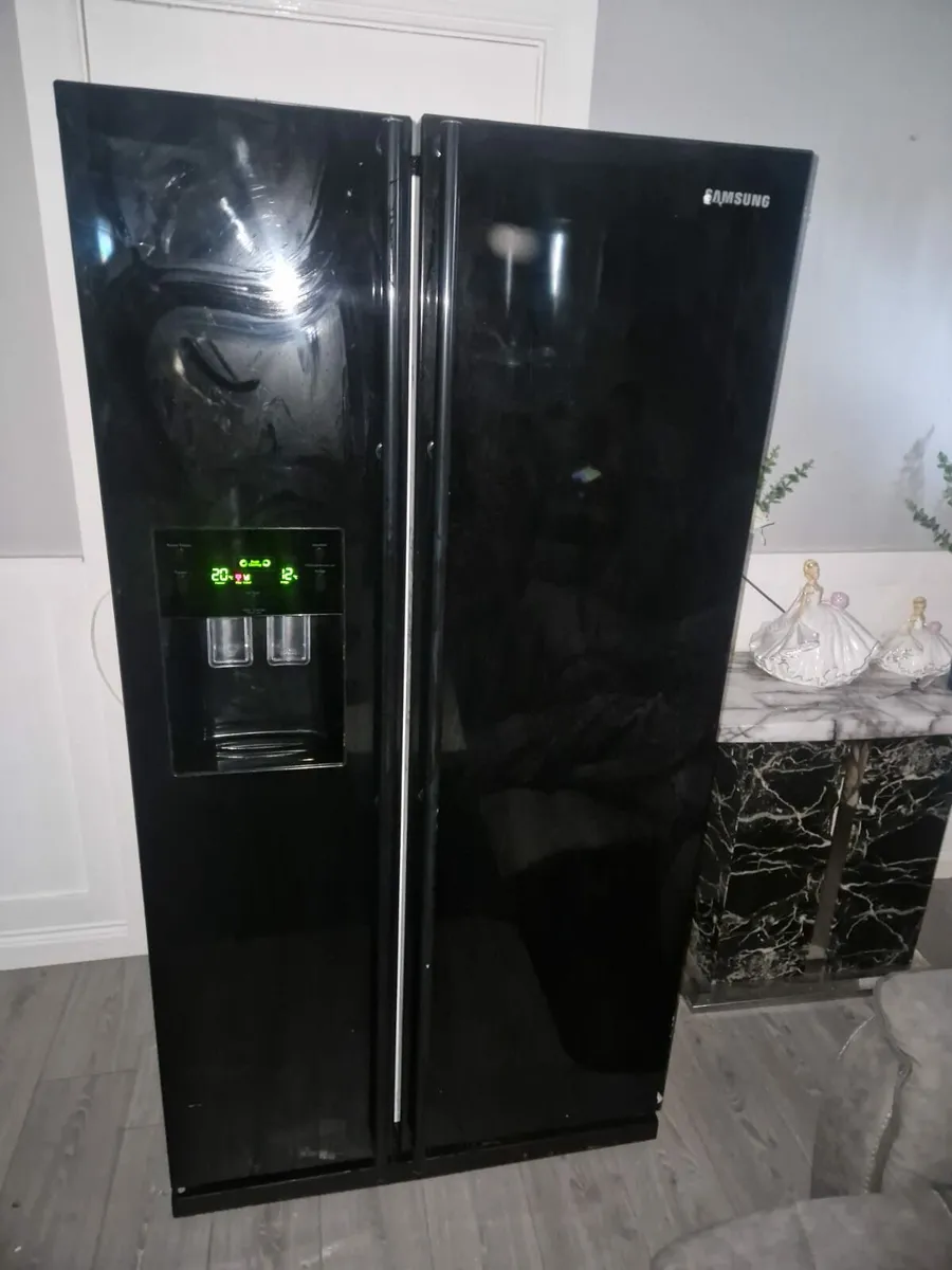 Samsung American Fridge Freezer - Image 1