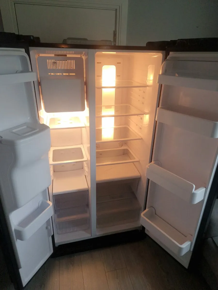 Samsung American Fridge Freezer - Image 2