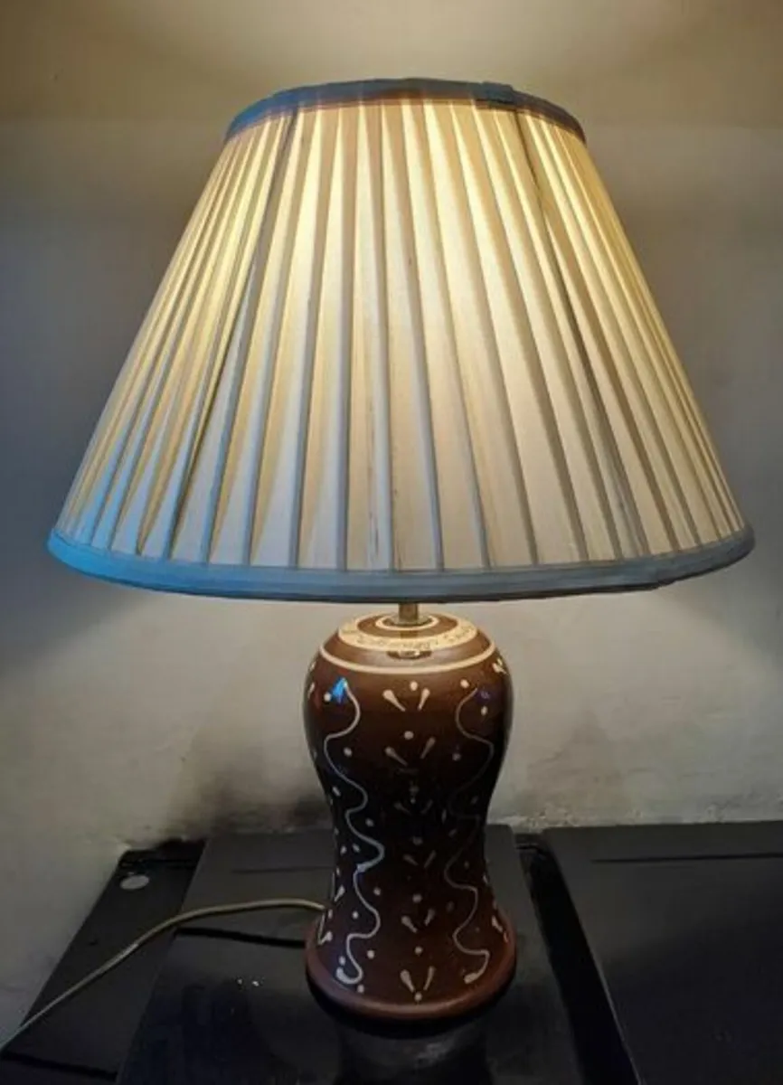 Wetheriggs Country Pottery lamp - Image 1