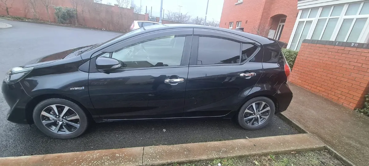 Toyota Aqua 2019 - Image 2