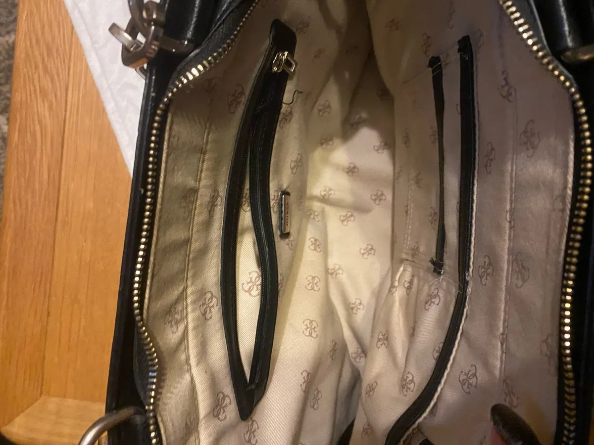 Genuine Guess Handbag - Image 4