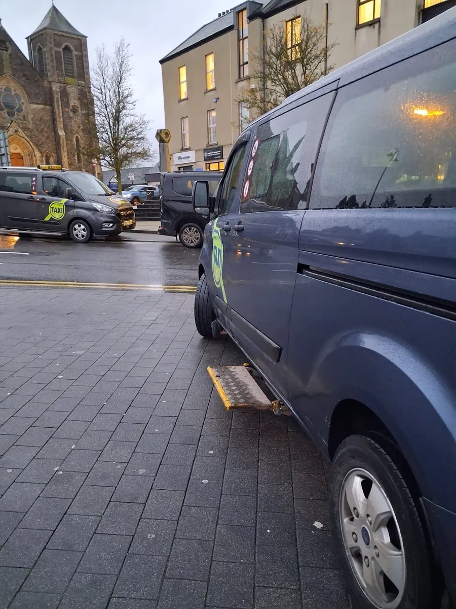 Ford Transit Custom 2022 - Image 4