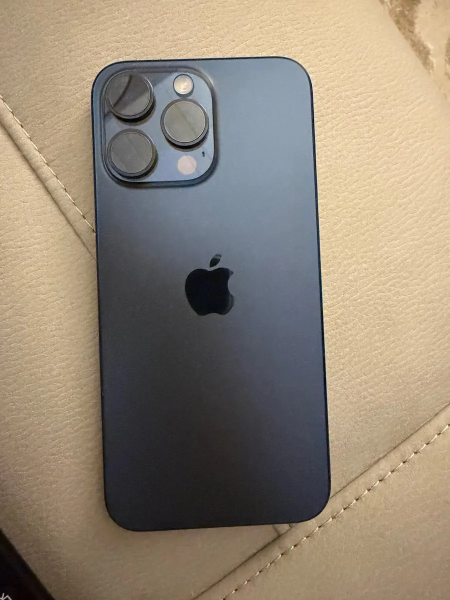 iPhone 15 Pro Max - Image 2