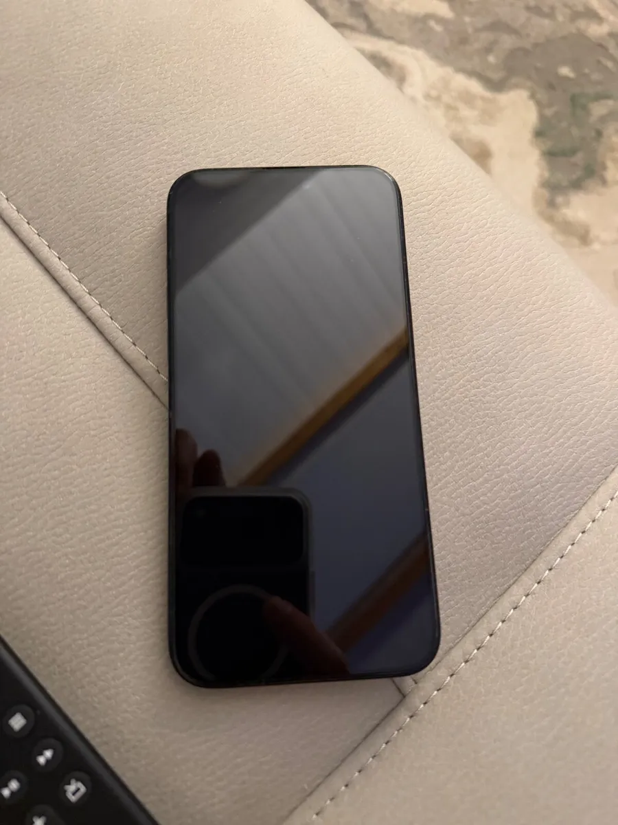 iPhone 15 Pro Max - Image 4