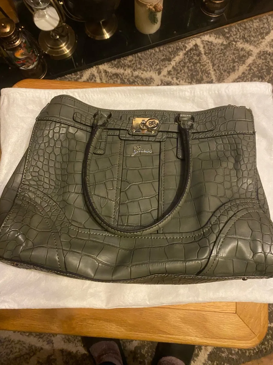 Genuine Guess Handbag - Image 1