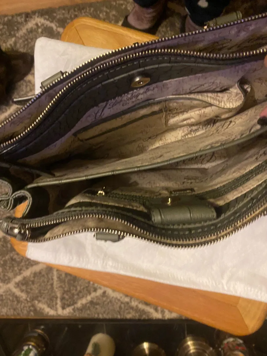 Genuine Guess Handbag - Image 2