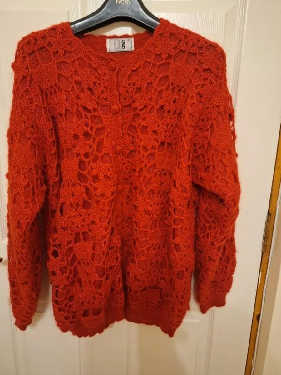 Red knitted cardigan - Image 1