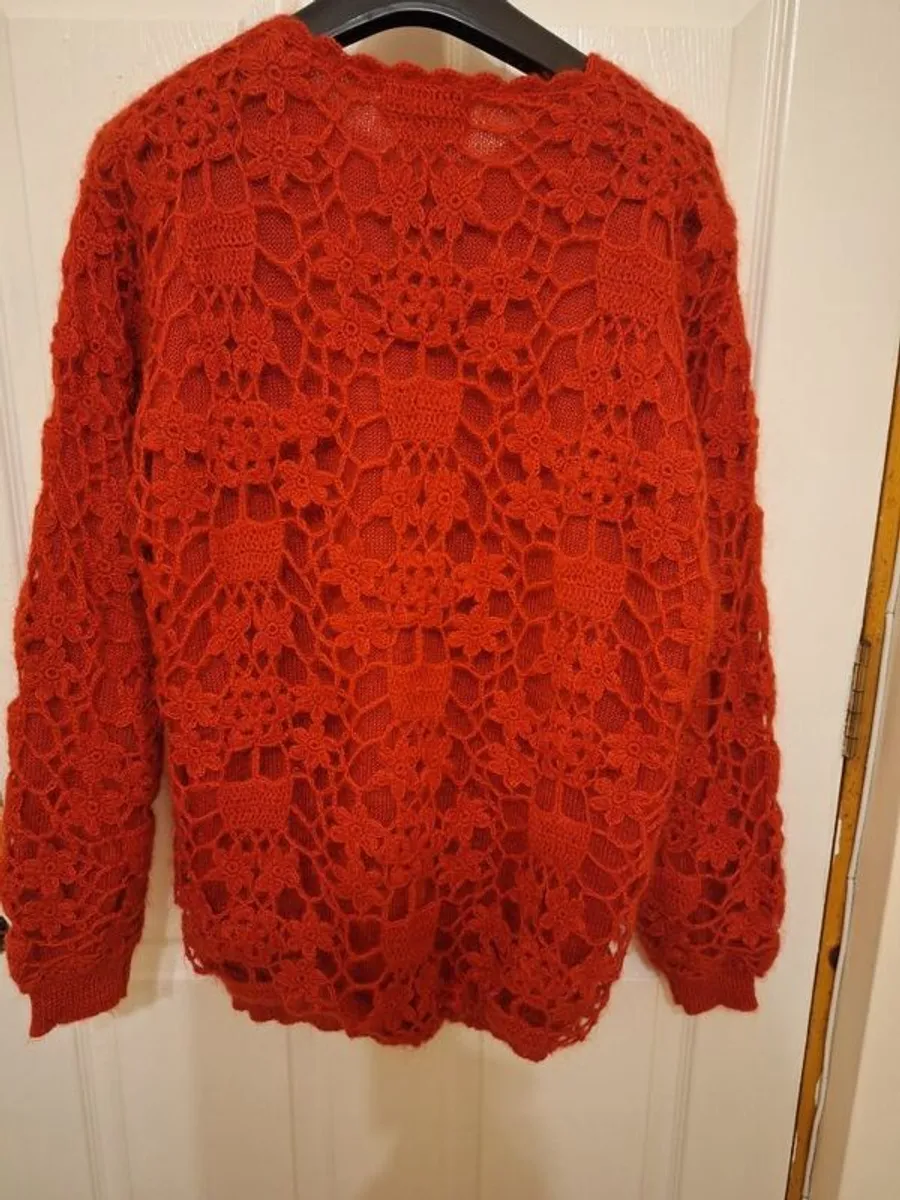 Red knitted cardigan - Image 3