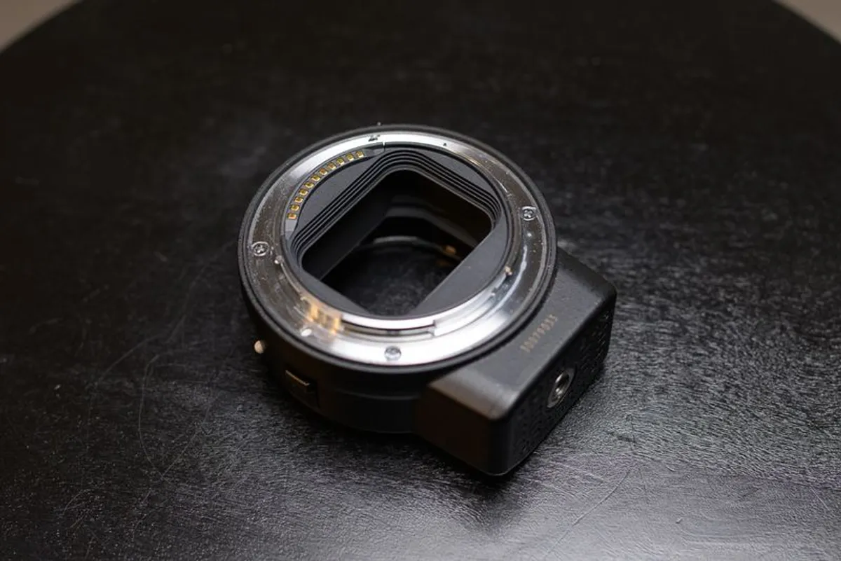 Nikon FTZ mount adapter - Image 3