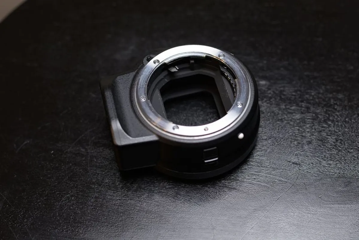 Nikon FTZ mount adapter - Image 4