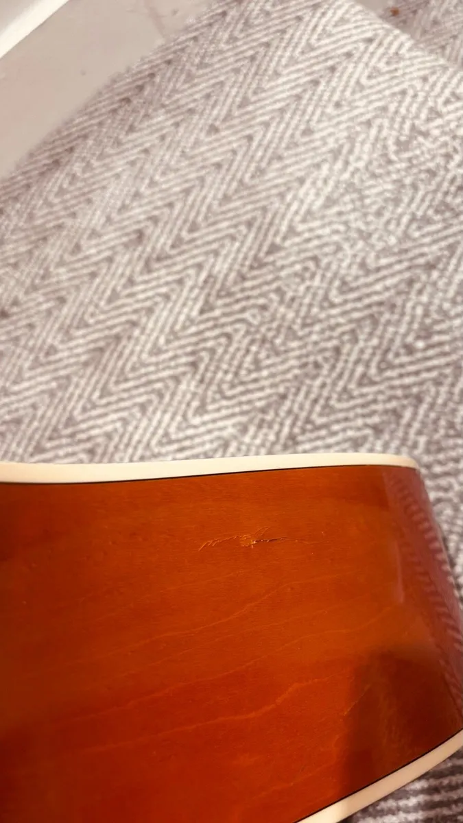 Acoustic guitar - Image 4