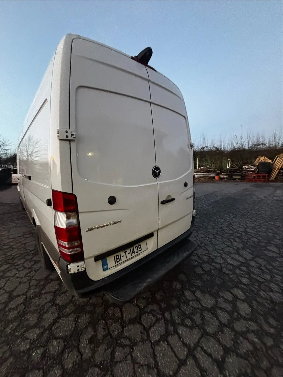 Mercedes sprinter van - Image 3
