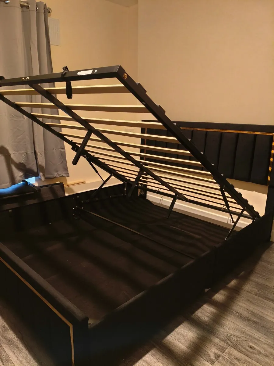 Bed- Double - Image 4