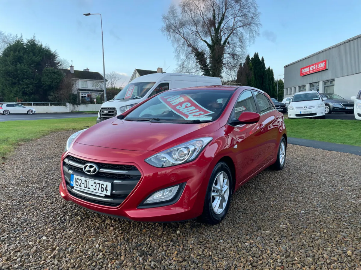 2015 Hyundai i30 Premium LOW MILES - Image 2