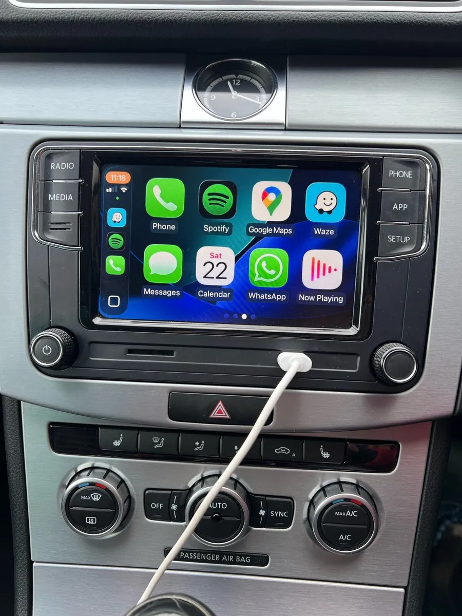 Volkswagen CarPlay Radio - Image 1