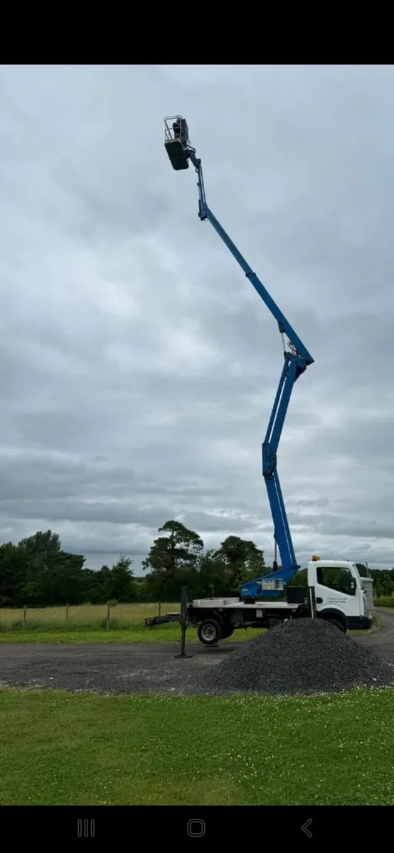 21 metre cherry picker hire - Image 1