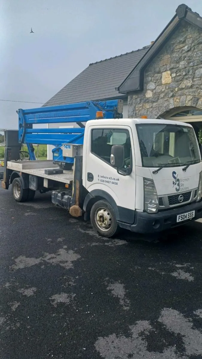 21 metre cherry picker hire - Image 4