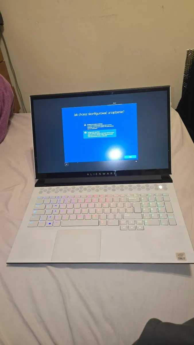 Alienware m17r4 - Image 2