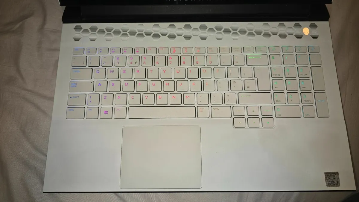 Alienware m17r4 - Image 4