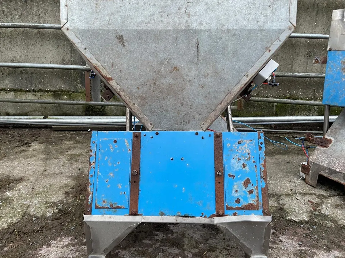 Cashman Air Feeders - Image 3