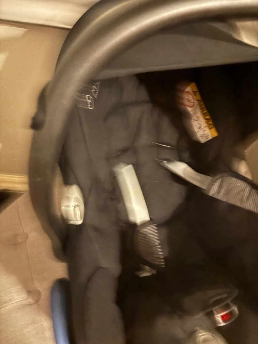 Baby car seat & isofix - Image 4