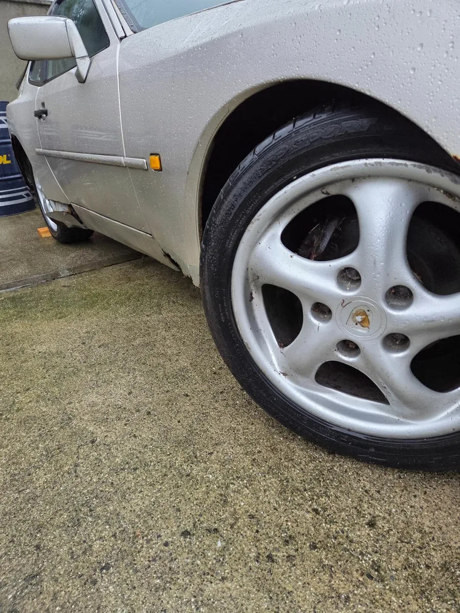 Porsche 944 vintych - Image 4