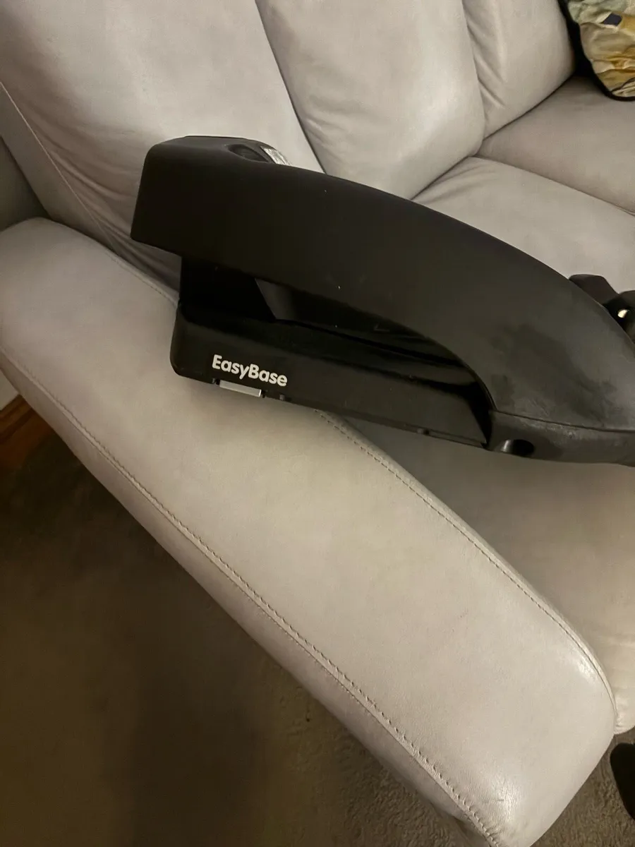 Maxi Cosi Easy Base - Image 3