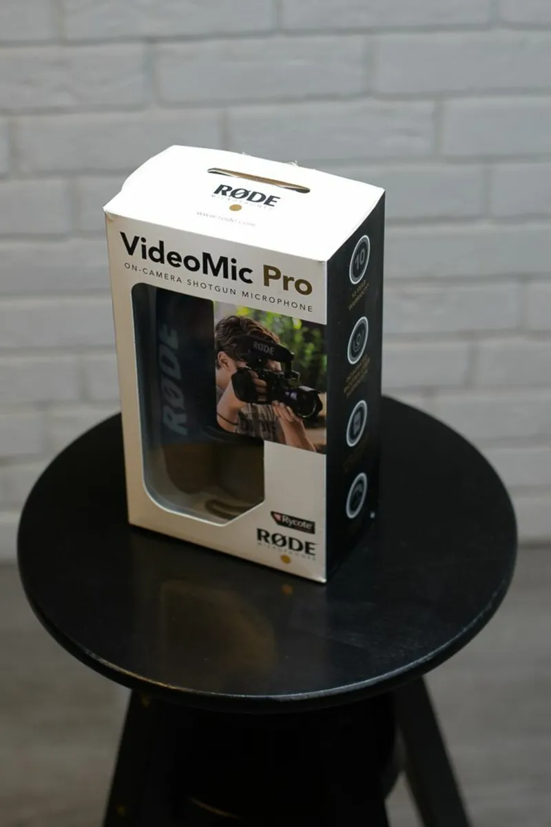 Rode Video Mic Pro +dead cat windshield - Image 1